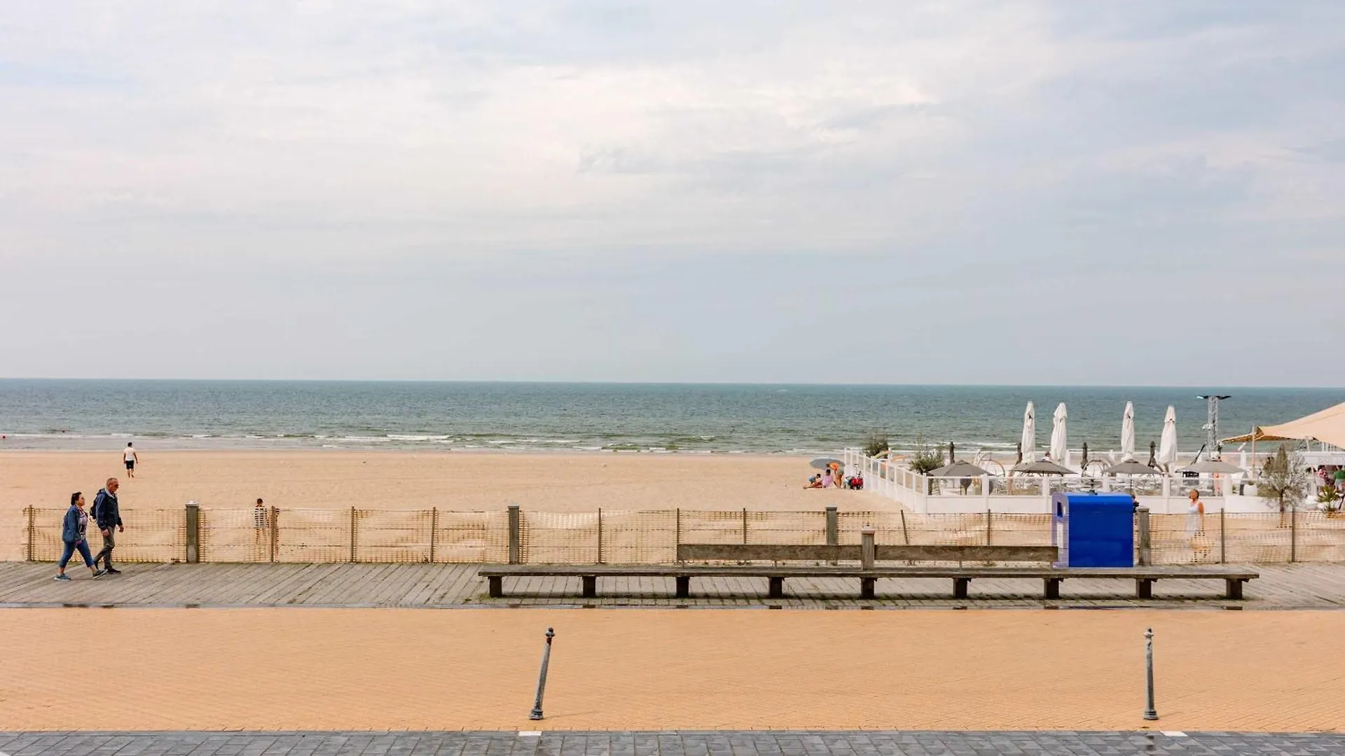 Huswell - Seafront Apartment With Stunning Views أوستيند